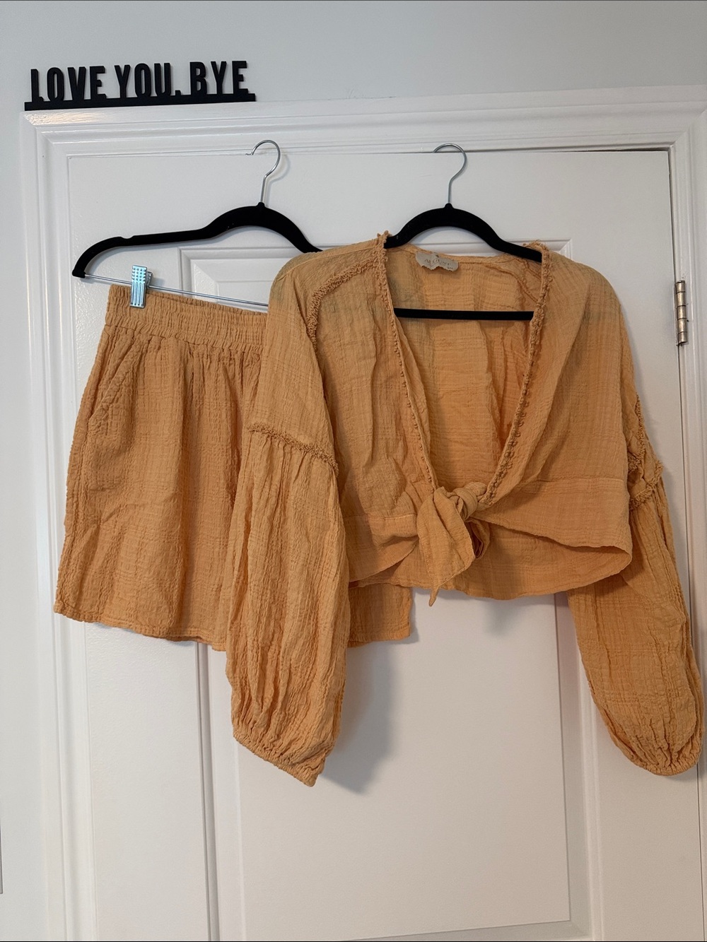 Textured Tie-Front Women’s Top & Short Set in Peach